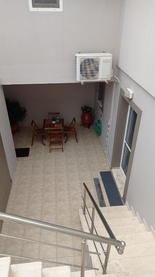 Elena Apartment Artemida  Bagian luar foto